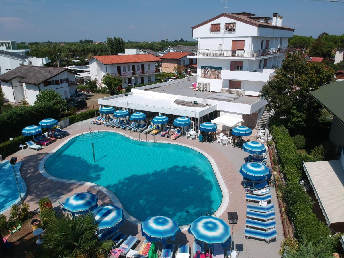 Oasi Verde Lido di Jesolo Exteriör bild